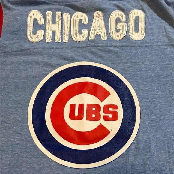 Chicago Cubs Womens Tee with White and Red Details - Picture 5 of 6